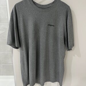 Patagonia Men’s XL Tee